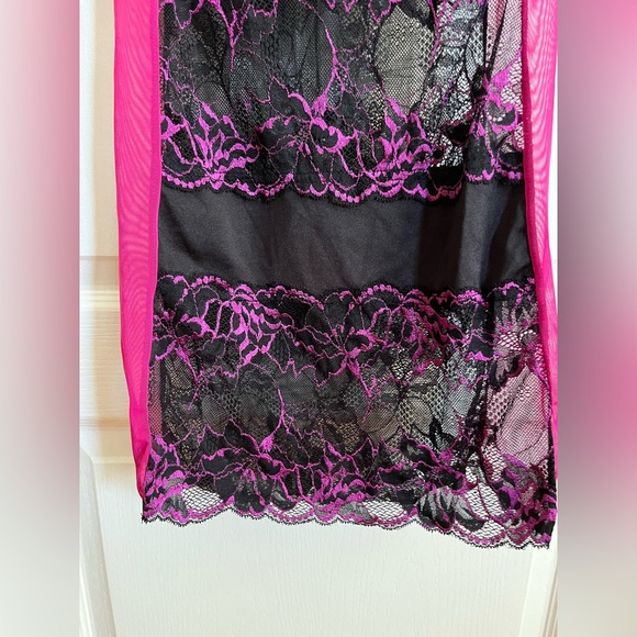 Coquette stretch lace and sheer mesh magenta & black slip / negligee, size S - Picture 4 of 7